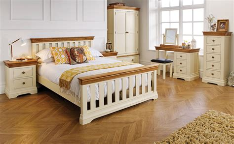 Cream And Oak Bedroom Furniture